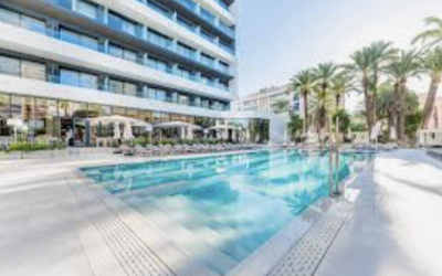 DURANTE EL AÑO 2025 DE LA CAPITALIDAD, ALICANTE BATIÓ RÉCORD DE VISITANTES: 79% OCUPACIÓN MEDIA EN LOS HOTELES)